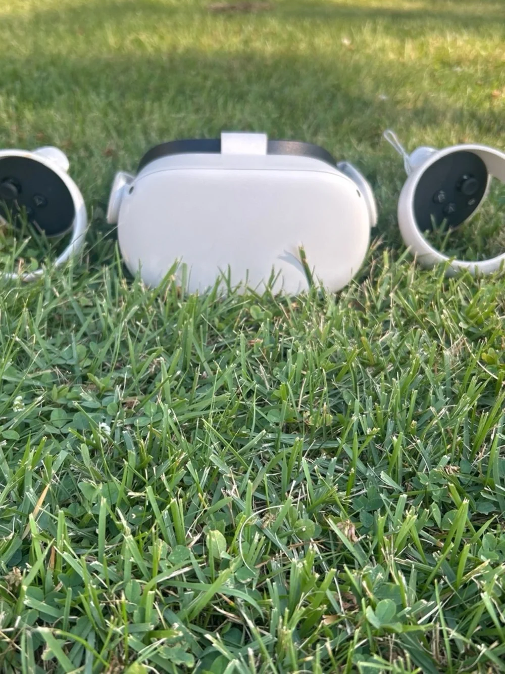 Meta Quest VR Headset - White